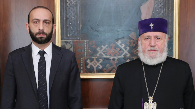Արարատ Միրզոյանը հանդիպել է Ն.Ս.Օ.Տ.Տ. Գարեգին Բ կաթողիկոսի հետ