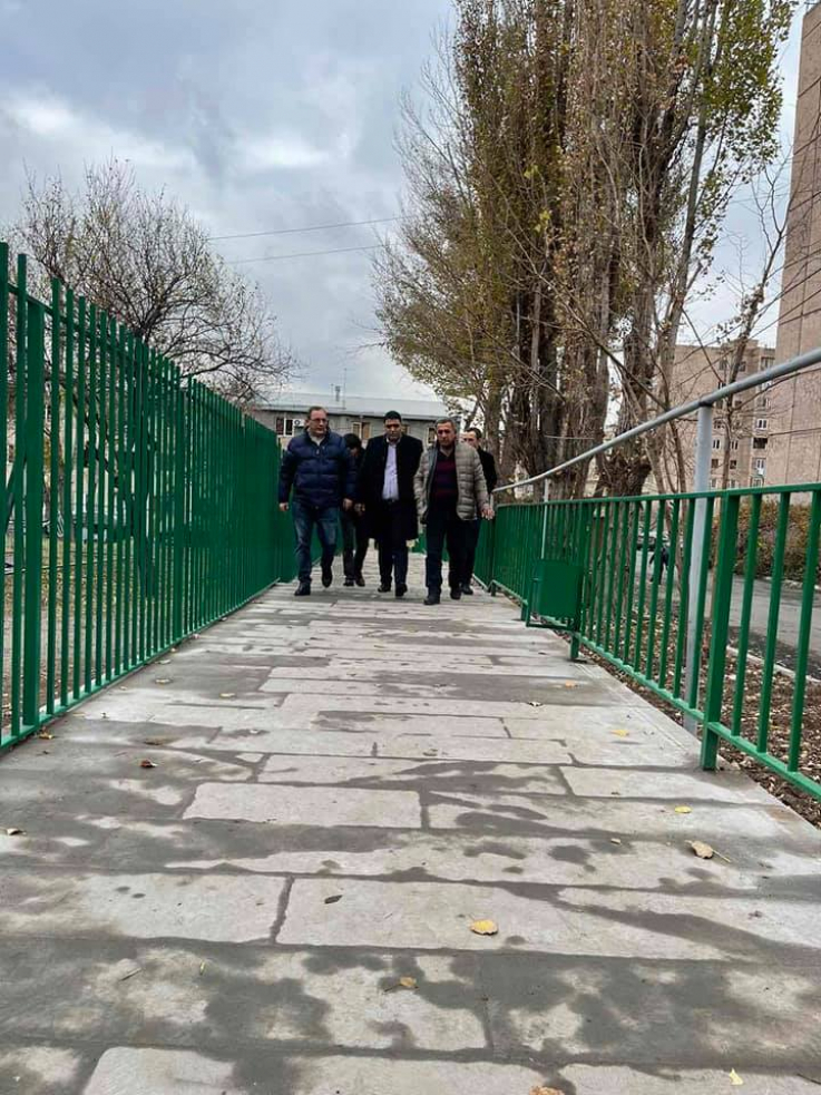 Դավթաշեն 1-ին թաղամասի 61 մանկապարտեզի հարակից տարածքում ավարտվեցին նոր մայթեզրի կառուցման աշխատանքները
