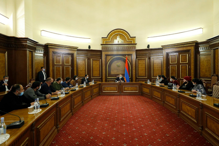 Վարչապետը հանդիպել է գերեվարվածների և անհայտ կորածների ընտանիքի անդամներին