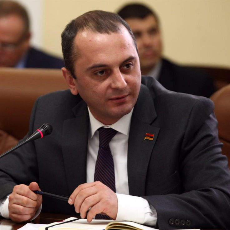 Փաշինյանը՝ խոսելով երեկվա ապատեղեկատվության տարափի մասին, դրանք որակեց իբրև ազգային անվտանգության սպառնալիք