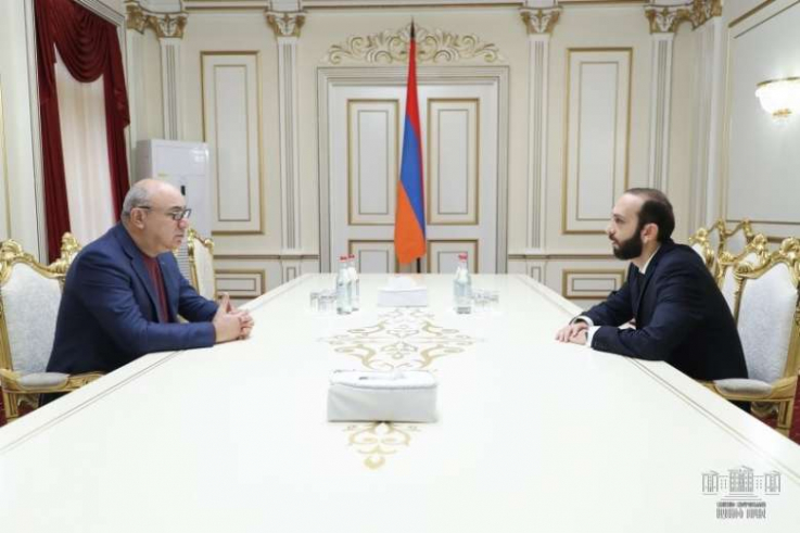 Արարատ Միրզոյանը հանդիպել է Միավորված աշխատանքային կուսակցության նախագահ Գուրգեն Արսենյանին