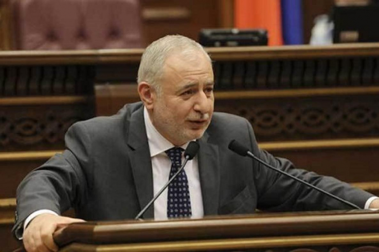Քանի դեռ կա ֆեյսբուքը, մեզ այլ թշնամի պետք չէ, կործանման համար ֆեյսբուքահայությունը բավարար է