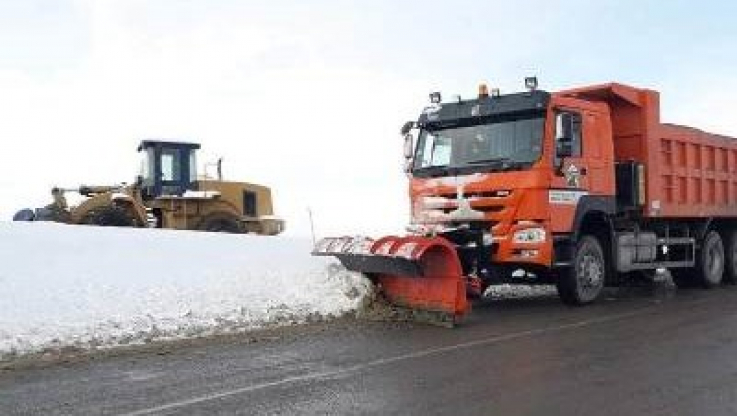 Հայաստանի 10 բնակավայրերում ձյուն է տեղում. Ապարանում բուք է‚ տեսանելիությունը՝ 70-100 մետր