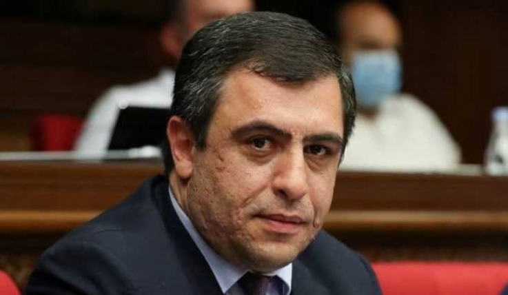 Շնորհավո՛ր տոնդ, Հայո ՛ց բանակ. հաղթահարելու ենք նաև այս դժվարին օրերը ու մեր հաղթական դրոշը նորից ենք ծածանելու հայոց կապույտ երկնակամարում, բա՛րձր, շա՛տ բարձր