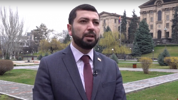 Էս հրաշք աղջիկը իմ ազգակիցն է, ով գերեվարվել էր ԻՊ ահաբեկչական խմբավորման կողմից. Ռուստամ Բաքոյան