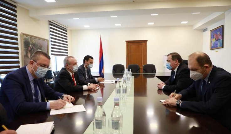 Անհրաժեշտ է խթանել հայ և վրացի երիտասարդների շփումները. ԿԳՄՍ նախարարը՝ դեսպանին