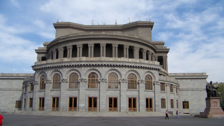Օպերայի և բալետի թատրոնում նախատեսված ուսումնավարժանքը հետաձգվում է