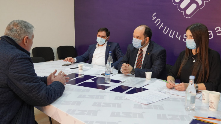 Սուրեն Պապիկյանի գլխավորությամբ կայացավ հանդիպում Շենգավիթ վարչական շրջանի՝ ՔՊԿ անդամակցության հայտ ներկայացրած քաղաքացիների հետ