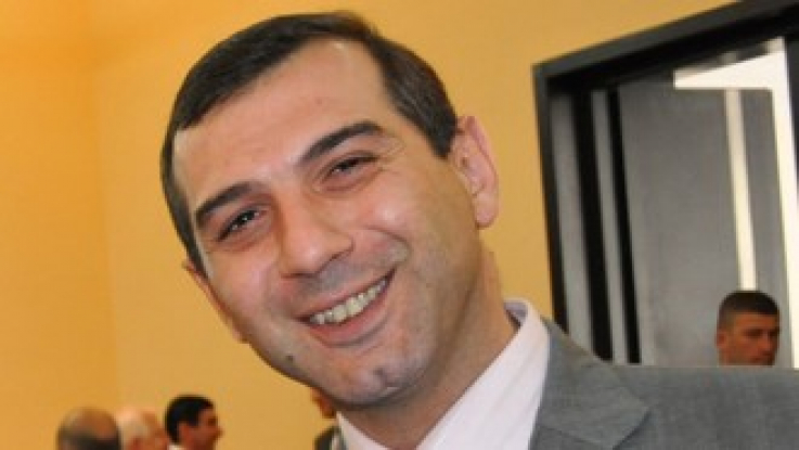 Հայաստանի քաղաքական երկնակամարում մեկը մյուսի հետևից «ՓՐԿԻՉ»-կուսակցություններ են հայտնվում. «Հրապարակ»