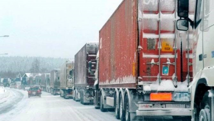 ՀՀ տարածքում կան փակ ճանապարհներ, Լարսի ռուսական կողմում կուտակված է 300 մեքենա