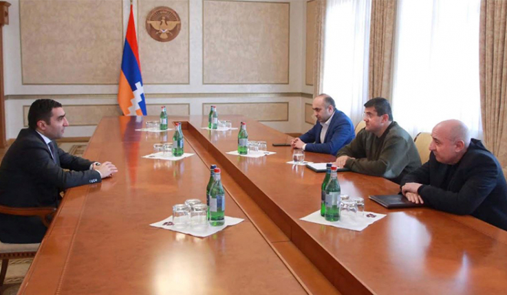 Ռոմանոս Պետրոսյանը հանդիպել է ԱՀ նախագահի հետ