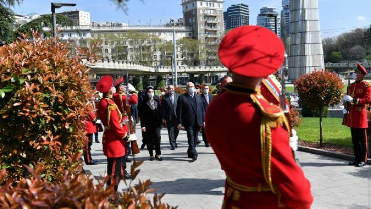 Արմեն Սարգսյանն այցելել է Թբիլիսիի «Հերոսների հրապարակ»