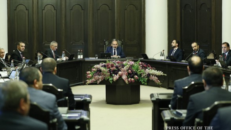 Զինված ուժերում պետք է իրականացվի պատվաստման գործընթաց, նաեւ բիզնեսին պետք է ներգրավել. Նիկոլ Փաշինյան