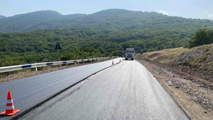 Երևան-Երասխ-Գորիս-Մեղրի-Իրանի սահման միջպետական ճանապարհին հիմնանորոգման աշխատանքներ են