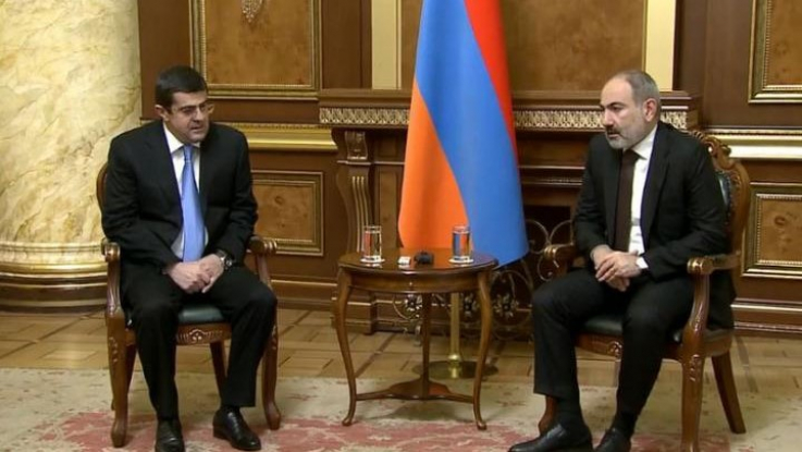 Նիկոլ Փաշինյանը հանդիպել է Արցախի Հանրապետության նախագահ Արայիկ Հարությունյանի հետ