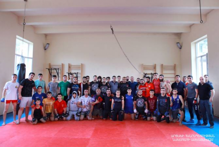 Արայիկ Հարությունյանը հետևել է «Львиное сердце» մարտական ակումբի կողմից Ստեփանակերտում անցկացվող վարպետության դասերին