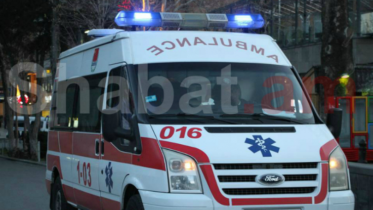 Գորիսում կինն ամուսնուն հրավիրել է բացօթյա սրճարան՝ տարաձայնությունները հարթելու, բայց բենզին է լցրել նրա վրա և հրկիզել