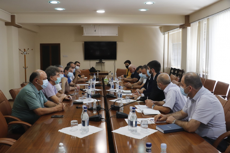 ՀՀ Էկոնոմիկայի նախարարը հանդիպել է վերամշակող ընկերությունների ներկայացուցիչների հետ