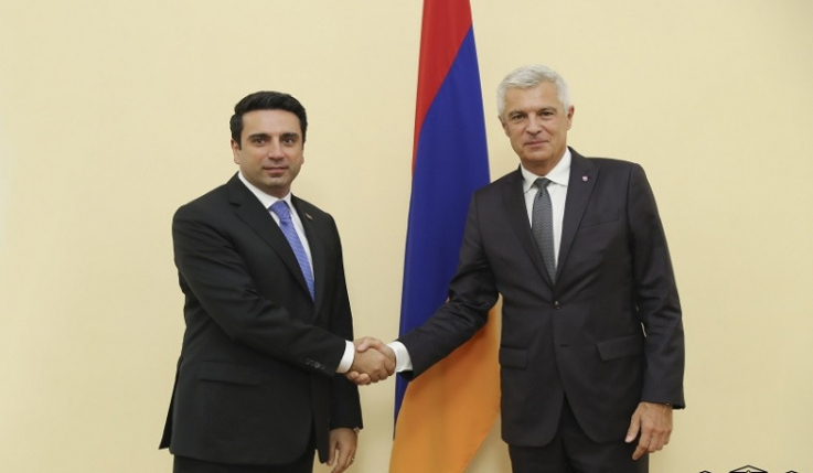 ԱԺ նախագահը Սլովակիայի ԱԳ նախարարի հետ հանդիպմանը բարձր է գնահատել Սլովակիայի Ազգային խորհրդի՝ ԼՂ մասին բանաձևերի ընդունումը