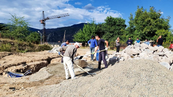 44-օրյա պատերազում երկու ձեռքը կորցրած Կարեն Խլոպուզյանի համար առանձնատուն է կառուցվում