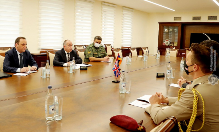 Պաշտպանության նախարարն ընդունել է Միացյալ Թագավորության դեսպանին