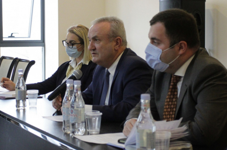 ԿԳՄՍ նախարարը հանդիպել է բուհերի ռեկտորների հետ