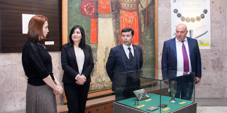 Սարդարապատի թանգարանում բացվել է ցուցադրություն՝ «Թանկարժեք մետաղի փայլը» խորագրով