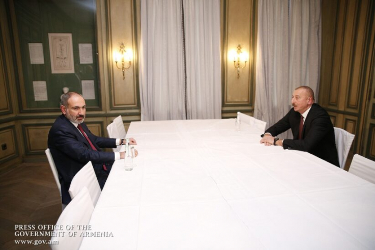 Շարունակել ենք քննարկել մեր օրակարգի հարցերը. Փաշինյանը՝ Ալիևի հետ առանձնազրույցի մասին