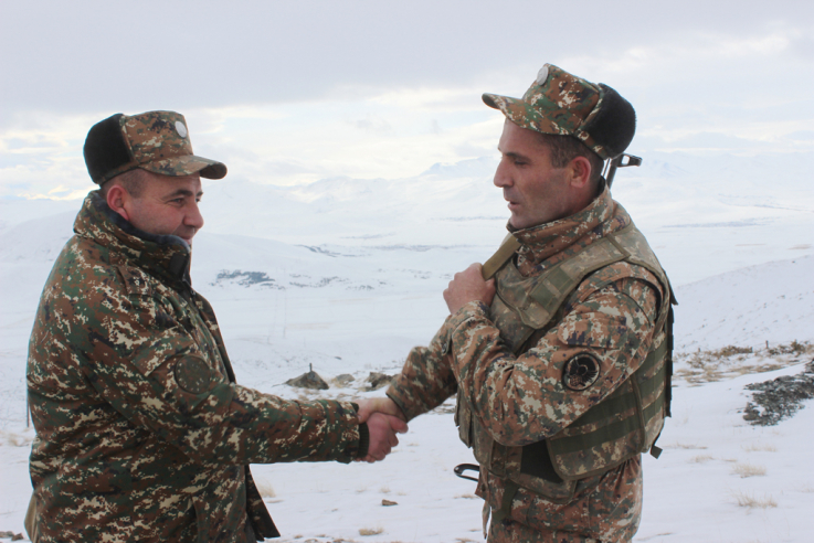 Ստուգայցեր մարտական հենակետերում