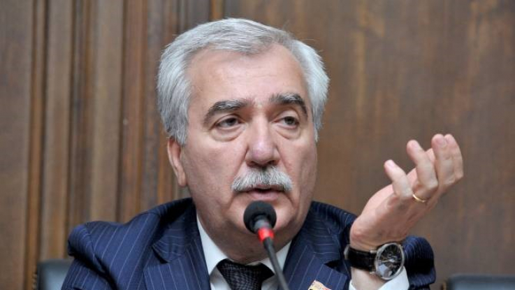 Արմեն Սարգսյանը լավ գիտեր, որ սահմանադրական բարեփոխումների հանձնաժողով է ստեղծվում. Քոչարյանը՝ նախագահի լիազորությունների մասին