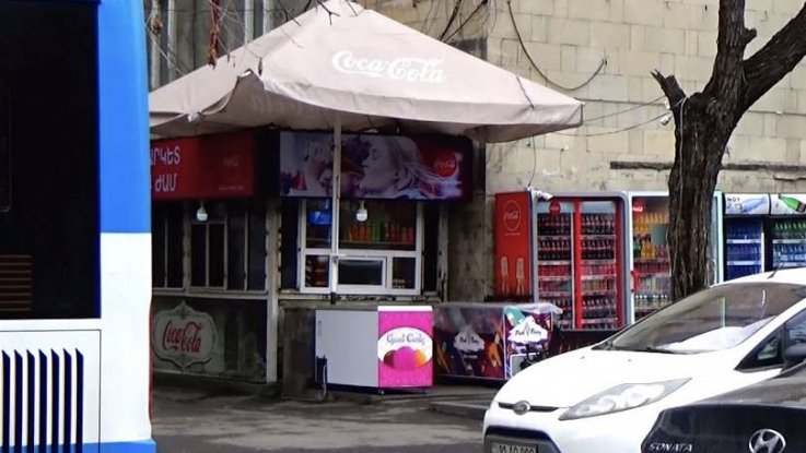 Զենքի սպառնալիքով Մոսկովյան փողոցի խանութից փող և ծխախոտ են գողացել. 23-ամյա երիտասարդը ձերբակալվել է