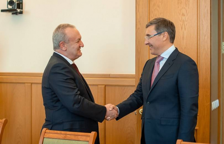 Վահրամ Դումանյանը ՌԴ գործընկերոջը հրավիրել է Հայաստան. Երևանում կանցկացվի հայ-ռուսական երիտասարդական ֆորում