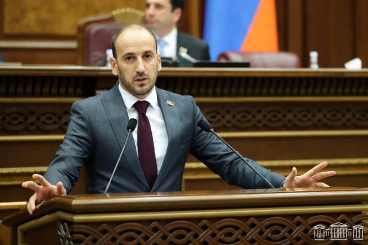 Կամավոր ատեստավորում անցած ուսուցչի աշխատավարձը կդառնա մինչև 400 հազար դրամ․ Սիսակ Գաբրիելյան