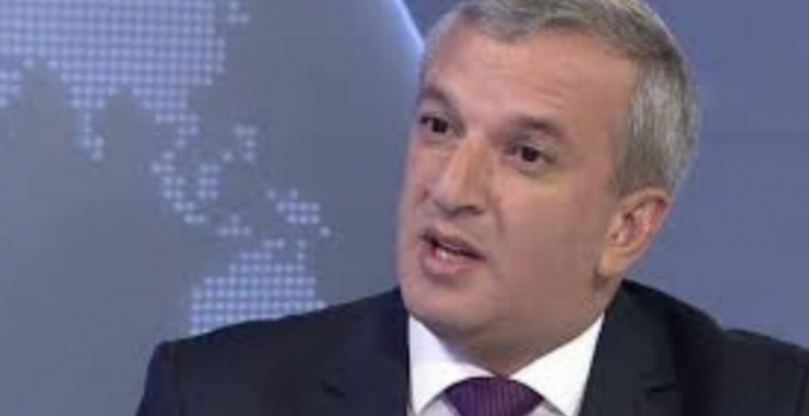 Բետոնակիրներով կամուրջները փակող "Էյ Դի Էյ Թեք" ընկերության սեփականատերը ՀՀԿ֊ական Արսեն Քարամյանն է