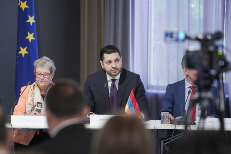 Փոխվարչապետը մասնակցել է «Աջակցություն Հայաստանի քաղաքացիական ծառայության բարեփոխումների իրականացմանը» Թվինինգ ծրագրի ամփոփիչ միջոցառմանը