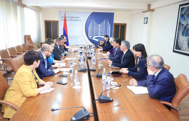 Վահան Քերոբյանն ու Շիքսին Չենը քննարկել են Հայաստանում իրականացվող ներդրումային ծրագրերը