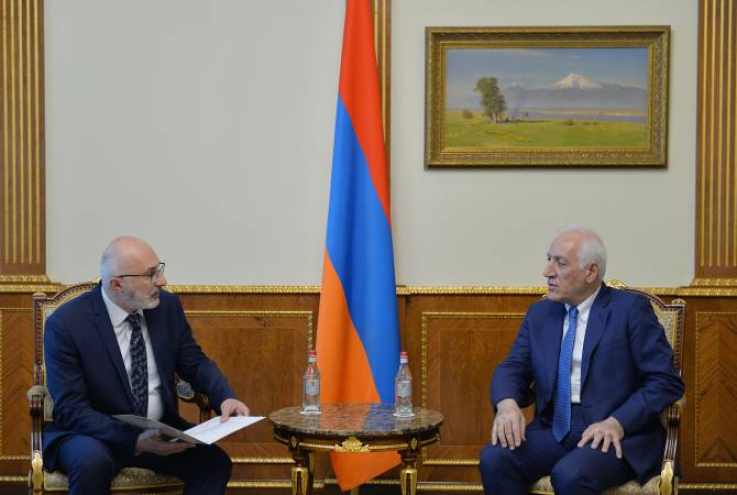 ՀՀ նախագահը հանդիպում է ունեցել «Հայաստան» համահայկական հիմնադրամի տնօրեն Հայկակ Արշամյանի հետ