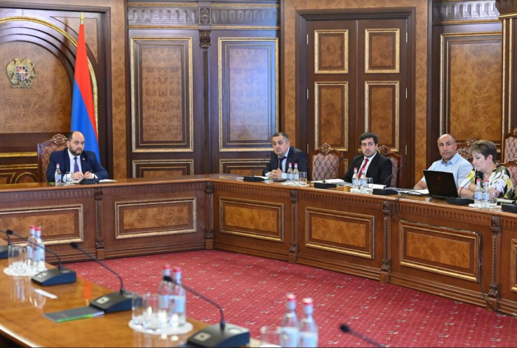 Արայիկ Հարությունյանի գլխավորությամբ քննարկվել է Արթուր Աբրահամի անվան մարզահամալիրի կառուցման հետ կապված հարցեր