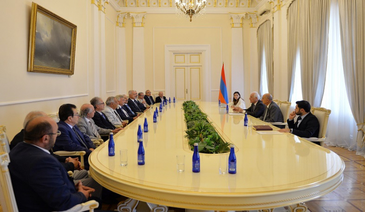 Վահագն Խաչատուրյանն ընդունել է Ռամկավար ազատական կուսակցության պատվիրակությանը
