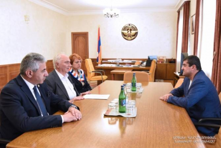 Արցախի նախագահն ու «Ի պաշտպանություն Արցախի» հասարակական նախաձեռնության անդամները քննարկվել են հետպատերազմյան շրջանում երկրի առջև ծառացած խնդիրները