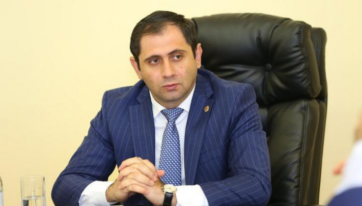 Հուլիսի 1-ից հետո ռազմաուսումնական հաստատություն ընդունված եւ համապատասխան պայմանագիր կնքած զինծառայողներին անհատույց կտրամադրվի բնակարան. Սուրեն Պապիկյան