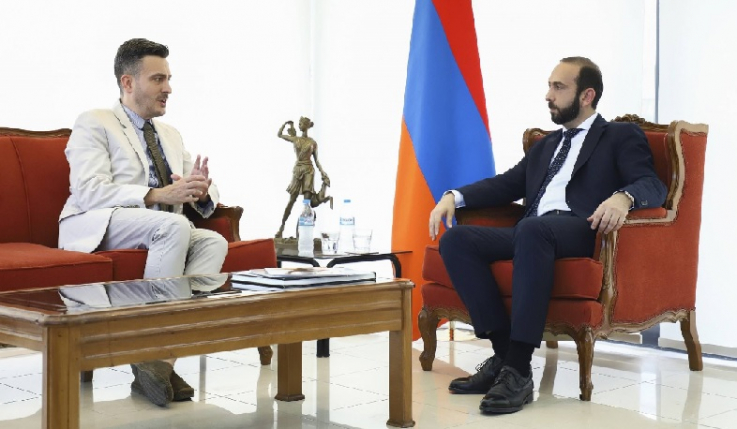 Արարատ Միրզոյանի հարցազրույցը հունական «Կաթիմերինի» պարբերականին