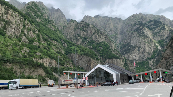 Լարսը բաց է  բոլոր տեսակի տրանսպորտային միջոցների համար.ԱԻՆ