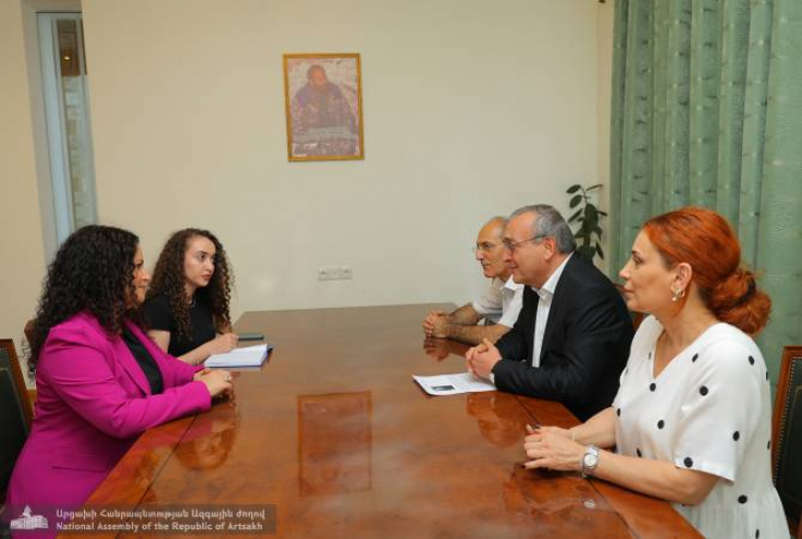 Արցախի ԱԺ նախագահը և Աննա Աստվածատուրյան-Թերքոթն անդրադարձել են բռնի տեղահանվածների բնակարանային խնդիրների լուծմանը