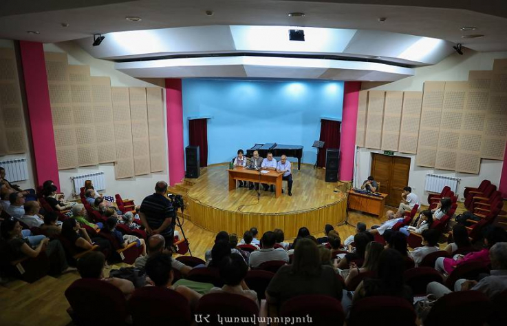 Պատերազմից հետո պետք է ունենանք մշակութային կյանքի վերածնունդ, որի միջոցով կարող ենք ազգային զարթոնք ապրել. Բեգլարյան