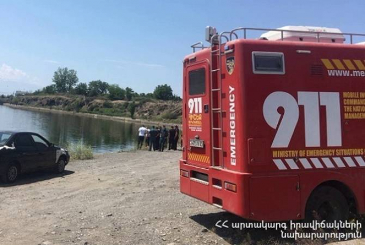 Փրկարարները դուրս են բերել գետի մեջ հայտնված մեքենան