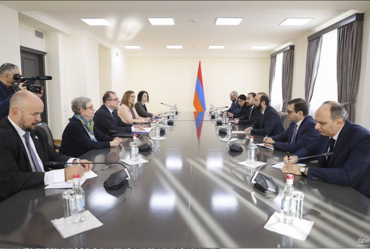 ԵՄ դիտորդական առաքելության ղեկավարը Արարատ Միրզոյանին է ներկայացրել իրենց գործունեության շրջանակն ու առաջիկա աշխատանքները Հայաստանում