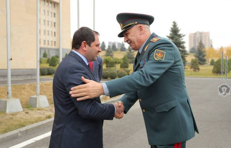 Սուրեն Պապիկյանը Ղազախստանի պաշտպանության նախարարի հետ տարածաշրջանային անվտանգությանն առնչվող հարցեր է քննարկել