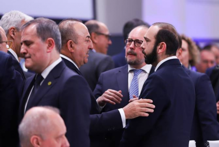Հայաստանի, Ադրբեջանի և Թուրքիայի ԱԳ նախարարների եռակողմ հանդիպման մասին լուրերը չափազանցված են. ԱԳՆ խոսնակ