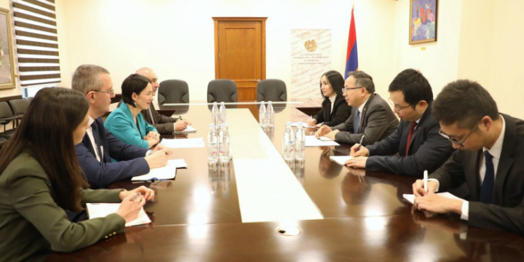 Ժաննա Անդրեասյանն ընդունել է ՀՀ-ում ՉԺՀ արտակարգ և լիազոր դեսպանին